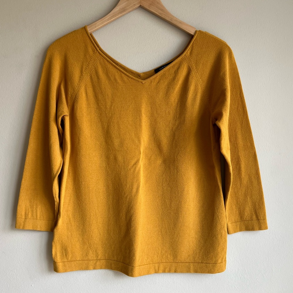 Ann Taylor Mustard V-Neck Sweater Large Petite